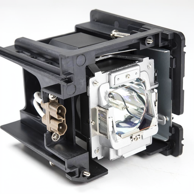 SP-LAMP-066 lamp with housing for the Infocus SP8604